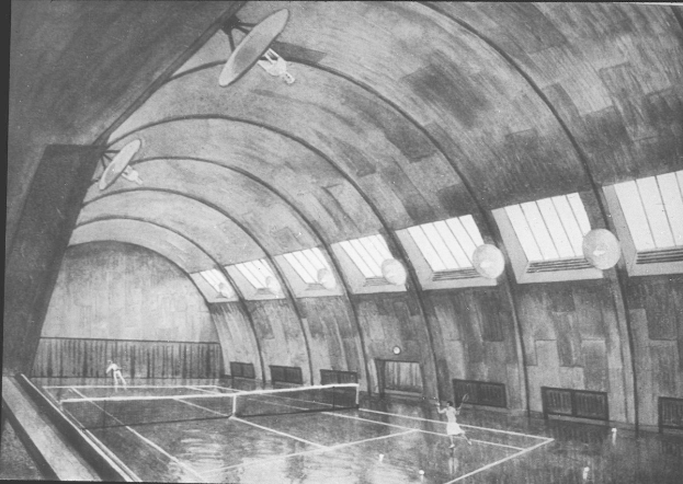 Schwarzes und weißes Foto von zwei Personen, die Badminton in einem großen Raum mit einem Netz zwischen ihnen und einer Wand im Hintergrund spielen.