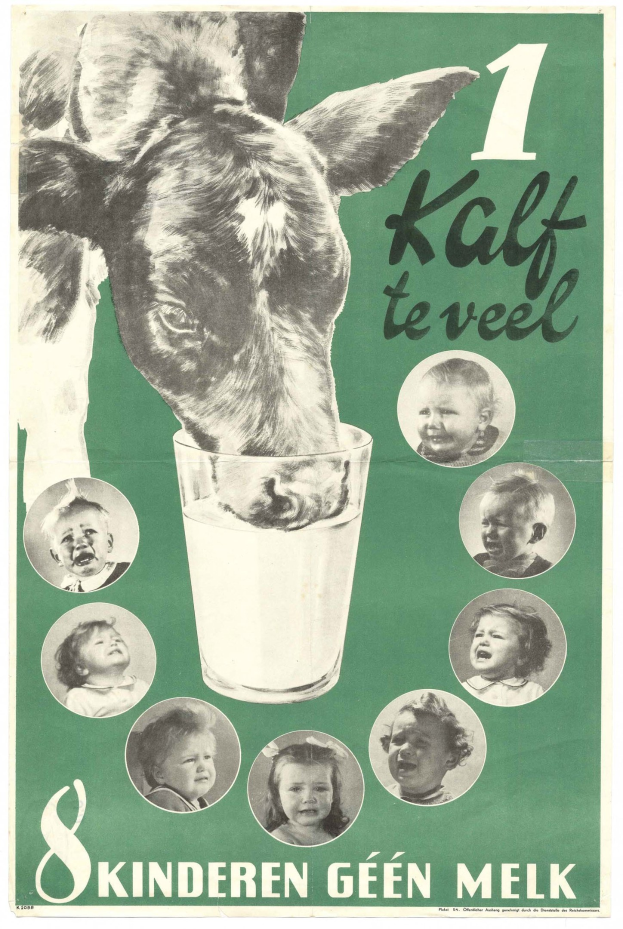Ein Plakat, das eine Kuh zeigt, die Milch aus einem Glas trinkt, umgeben von Bildern von Kindern, mit Text darauf.
