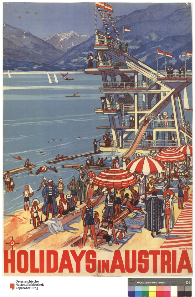 Plakat, das Urlaub in Österreich bewirbt, zeigt Menschen am Strand mit Schirmen, einem Schiff, winkenden Flaggen und fernen Bergen.
