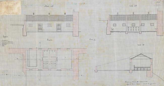 Ein detaillierter Architekturplan eines mehrfenstrigen Gebäudes, das mutmaßlich ein Bauplan für eine neue Schule ist, mit umfassenden Layoutdetails und Textanmerkungen.