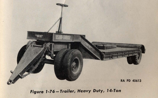 Schwarz-weiß-Foto eines Schwerlast-Anhängers mit einer Tragfähigkeit von 14 Tonnen, das Textdetails am unteren Rand zeigt.