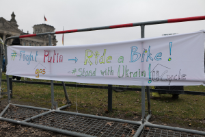 Großartige Solidarität auf zwei Rädern: Die 'Ride for Rescue'-Hilfsaktion für die Ukraine startet morgen, führt auch durch Halle (Saale)