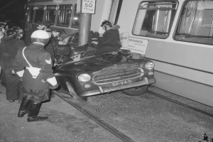 Verkehrsunfall in Dortmund-Hörde: Zwei Schwerverletzte