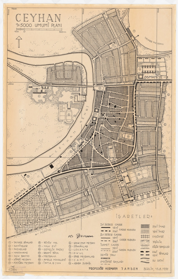 Detailiertes altes Stadtplan von Ceyhan, Türkei, zeigt Straßen, Gebäude und Sehenswürdigkeiten mit begleitendem Text über die Stadt.
